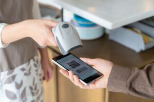 イメージ：様々な場所で進む完全キャッシュレス化